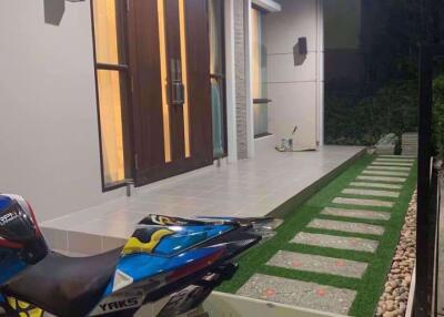 4 bed House in The City Pattanakarn Prawet Sub District H019226