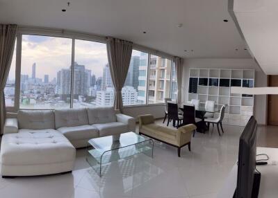 2 bed Condo in The Empire Place Yan Nawa Sub District C019211