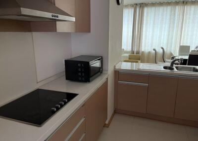 2 bed Condo in The Empire Place Yan Nawa Sub District C019211