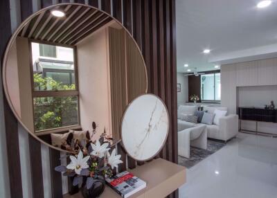 3 bed House in Nirvana Beyond Rama 9 Ratphatthana Sub District H019203