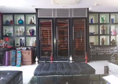 1 bed Condo in Pearl Garden Bang Rak District C019201