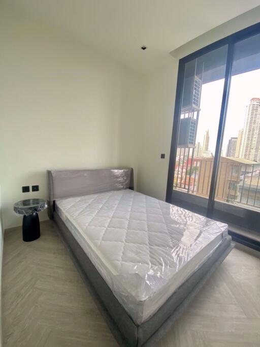 1 bed Condo in Chapter Charoennakhorn-Riverside Banglamphulang Sub District C019196