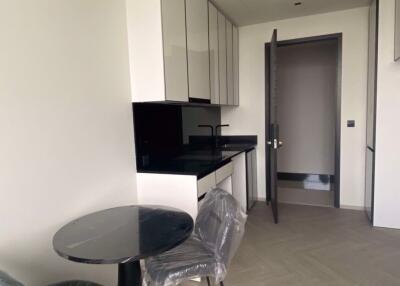 1 bed Condo in Chapter Charoennakhorn-Riverside Banglamphulang Sub District C019196