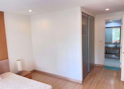 2 bed Condo in The Bangkok Sukhumvit 61 Khlong Tan Nuea Sub District C019190