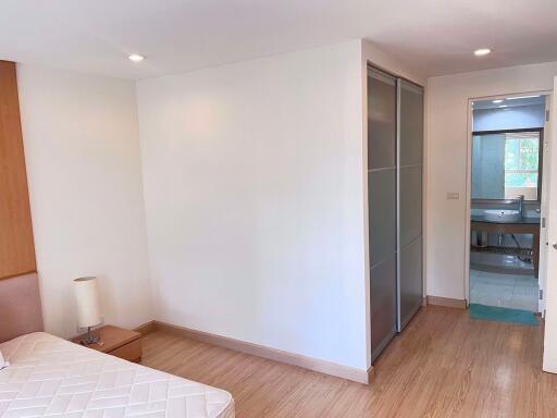 2 bed Condo in The Bangkok Sukhumvit 61 Khlong Tan Nuea Sub District C019190