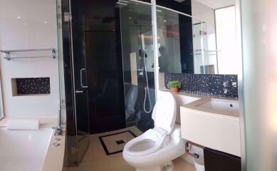 2 bed Condo in The Address Sukhumvit 28 Khlongtan Sub District C019185