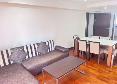 2 bed Condo in Baan Sukhumvit 14 Khlongtoei District C019181