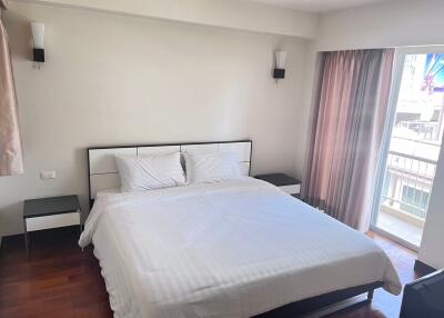 2 bed Condo in Baan Sukhumvit 14 Khlongtoei District C019181