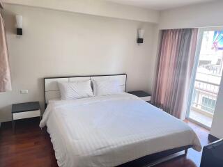 2 bed Condo in Baan Sukhumvit 14 Khlongtoei District C019181