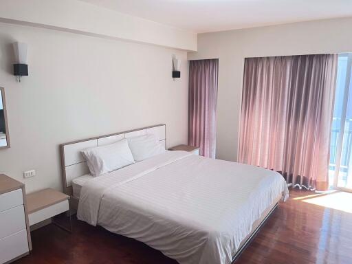 2 bed Condo in Baan Sukhumvit 14 Khlongtoei District C019181