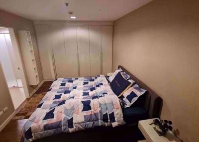 3 bed Condo in Belle Grand Rama 9 Huai Khwang Sub District C019162