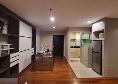 3 bed Condo in Belle Grand Rama 9 Huai Khwang Sub District C019162