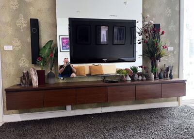 2 bed Condo in Manhattan Chidlom Makkasan Sub District C019155