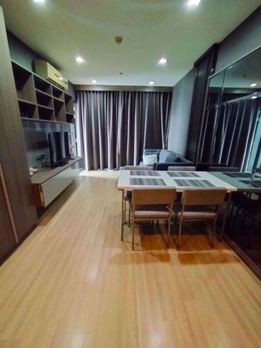 1 bed Condo in Sky Walk Condominium Phrakhanongnuea Sub District C019147