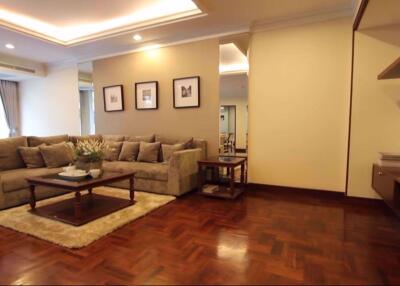 2 bed Condo in Ploenruedee Residence Pathum Wan District C019131