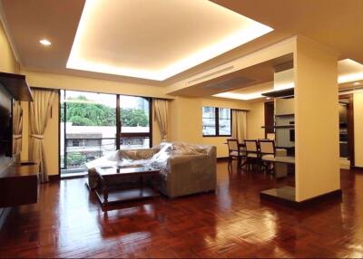 3 bed Condo in Ploenruedee Residence Pathum Wan District C019130