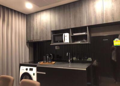 2 bed Condo in Ashton Chula - Silom Mahaphruettharam Sub District C019128