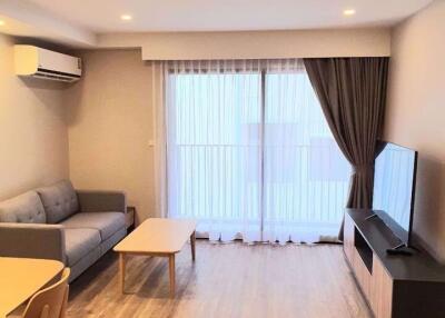 2 bed Condo in Blossom Condo @ Sathorn-Charoenrat Thung Wat Don Sub District C019127