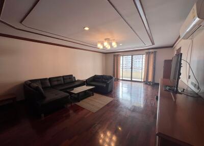 3 bed Condo in Regent on the Park 1 Khlongtan Sub District C019124