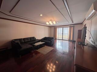 3 bed Condo in Regent on the Park 1 Khlongtan Sub District C019124