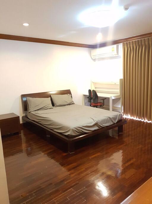 2 bed Condo in Regent on the Park 1 Khlongtan Sub District C019123