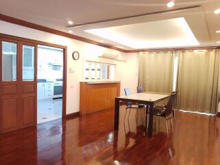 2 bed Condo in Regent on the Park 1 Khlongtan Sub District C019123