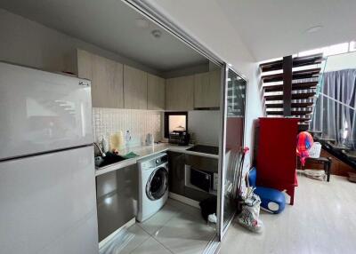 2 bed Duplex in The Tree Sukhumvit 64 Bangchak Sub District D019108