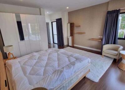 3 ห้องนอน, 5 ห้องน้ำ บ้าน ราคา ฿ 16,300,000