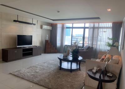 3 bed Condo in Romsai Residence Khlong Tan Nuea Sub District C019081