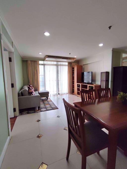 2 bed Condo in Baan Prompong Khlong Tan Nuea Sub District C019074