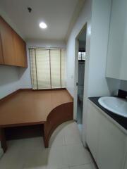 2 bed Condo in Baan Prompong Khlong Tan Nuea Sub District C019074