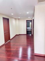 4 bed Duplex in Baan Rajprasong Lumphini Sub District D019073