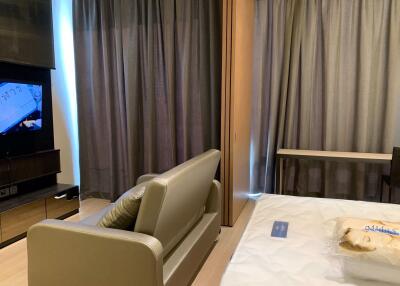 1 bed Condo in Ashton Silom Suriyawong Sub District C019068