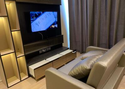 1 bed Condo in Ashton Silom Suriyawong Sub District C019068