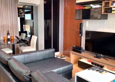 2 bed Condo in The Raffles Huai Khwang District C019054