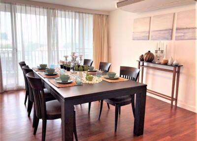 3 bed Condo in Sathorn Gallery Residences Bang Rak District C019040