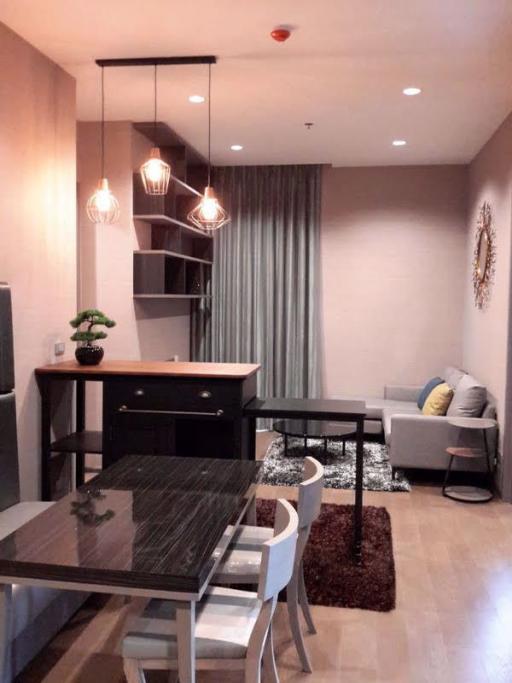 3 bed Condo in The Diplomat Sathorn Silom Sub District C019018