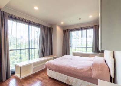 2 bed Condo in The Address Chidlom Lumphini Sub District C018986