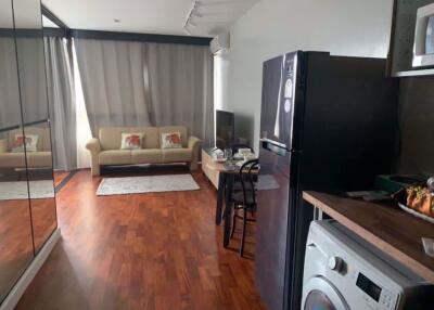 1 bed Condo in President Place Pathum Wan District C018970