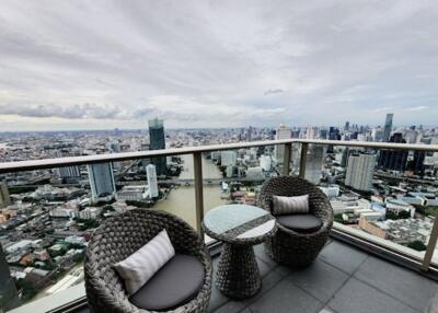 2 bed Condo in Four Seasons Private Residences Yan Nawa Sub District C018952