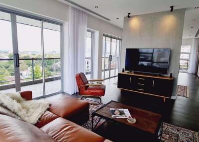 4 bed Penthouse in Penthouse Condominium 3 Phrakhanongnuea Sub District P018946