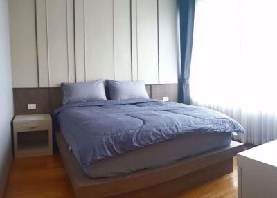 2 bed Condo in The Emporio Place Khlongtan Sub District C018945