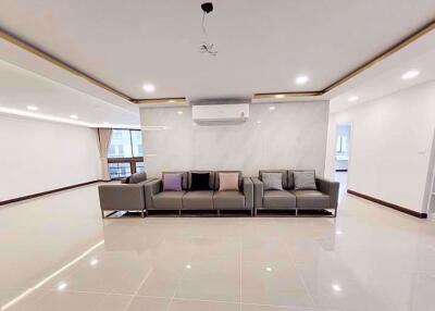 3 bed Condo in President Park Sukhumvit 24 Khlongtan Sub District C018941