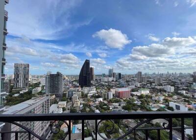 1 bed Condo in The Crest Sukhumvit 34 Khlongtan Sub District C018937