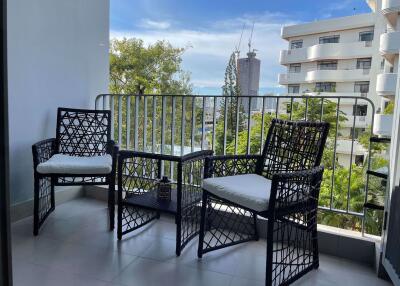2 bed Condo in Downtown Forty Nine Khlong Tan Nuea Sub District C018931