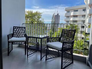 2 bed Condo in Downtown Forty Nine Khlong Tan Nuea Sub District C018931