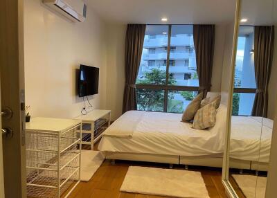 2 bed Condo in Downtown Forty Nine Khlong Tan Nuea Sub District C018931