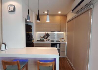 2 bed Condo in Lumpini Place Ratchada-Sathu Chong Nonsi Sub District C018921