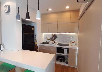 2 bed Condo in Lumpini Place Ratchada-Sathu Chong Nonsi Sub District C018921