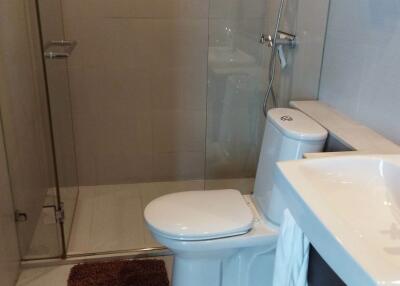 3 bed Penthouse in Watermark Chaophraya Khlong Ton Sai Sub District P018910